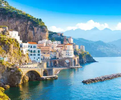 https://www.tripleibusiness.com/public/assets/images/2-positano-italy.webp