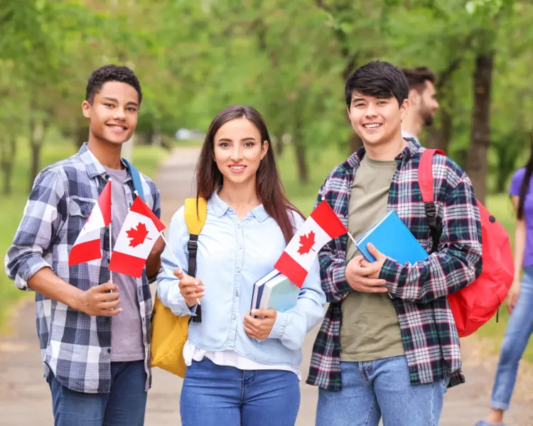 benefits-of-immigrating-to%20Canada